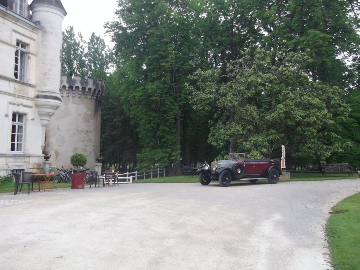 Chateau-Hotel De Nieuil Exterior photo